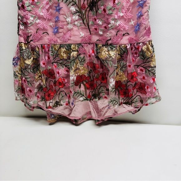 Chi Chi London peplum embroidered lance Floral Pink Dress size US 8 UK 12 - Picture 4 of 15